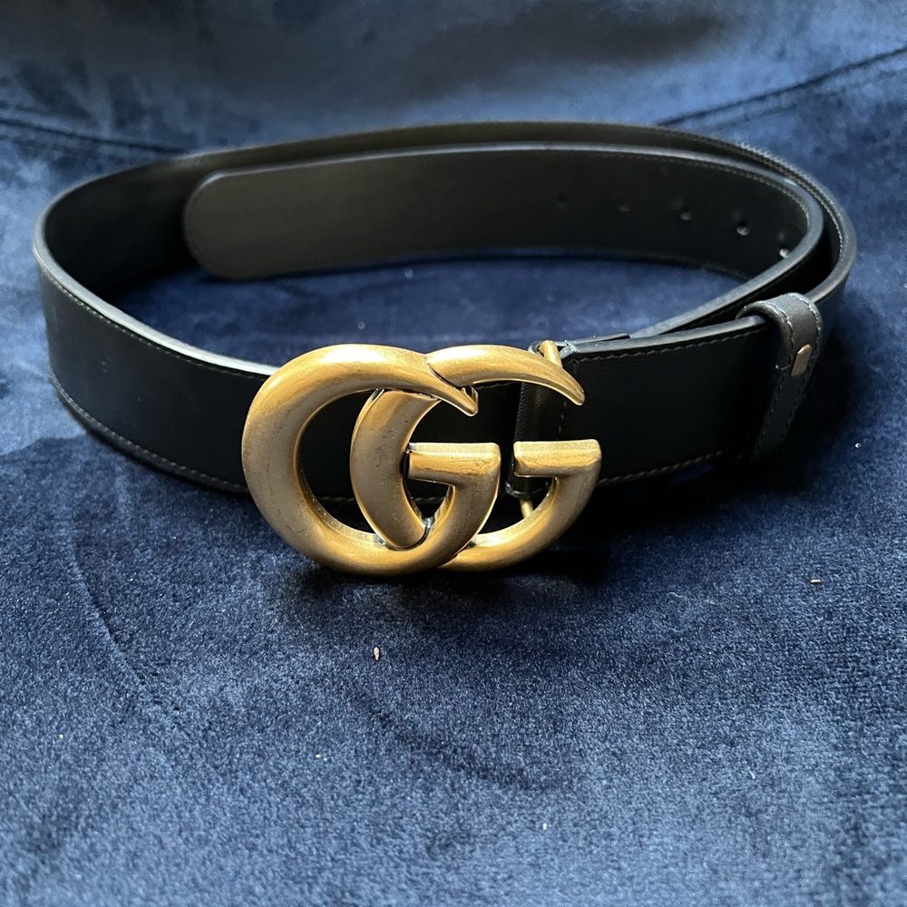 Gorgeous Gucci belt with gold buckle. Size 95. Great condition!!